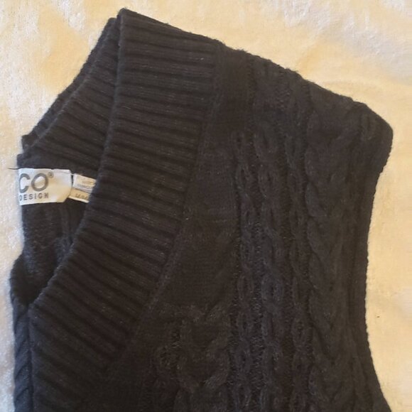 Cable Knit ECO by Design Sweater Vest - Size Medium - Black - Picture 6 of 8